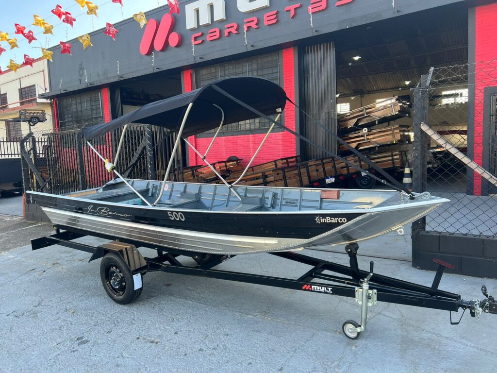 Carretinha náutica para transporte de barco