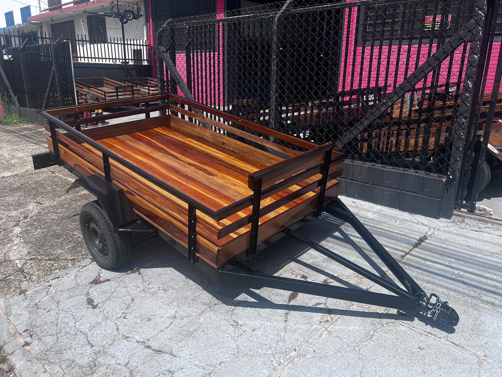 Carretinha Fazendinha Carga - 2,50 C x 1,50 L x 40CM Guarda